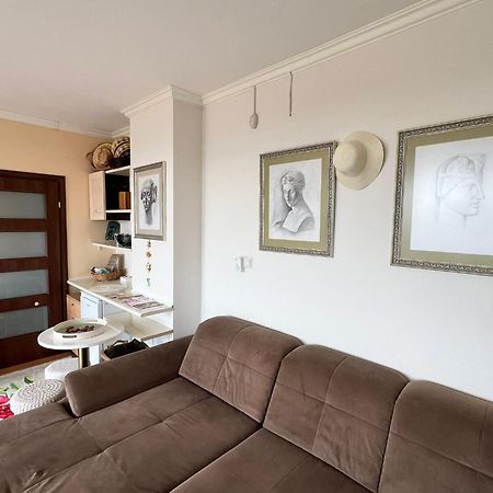 Downtown Central Apartment With Working Kitchen, City Views & Free Parking Kazanlŭk المظهر الخارجي الصورة