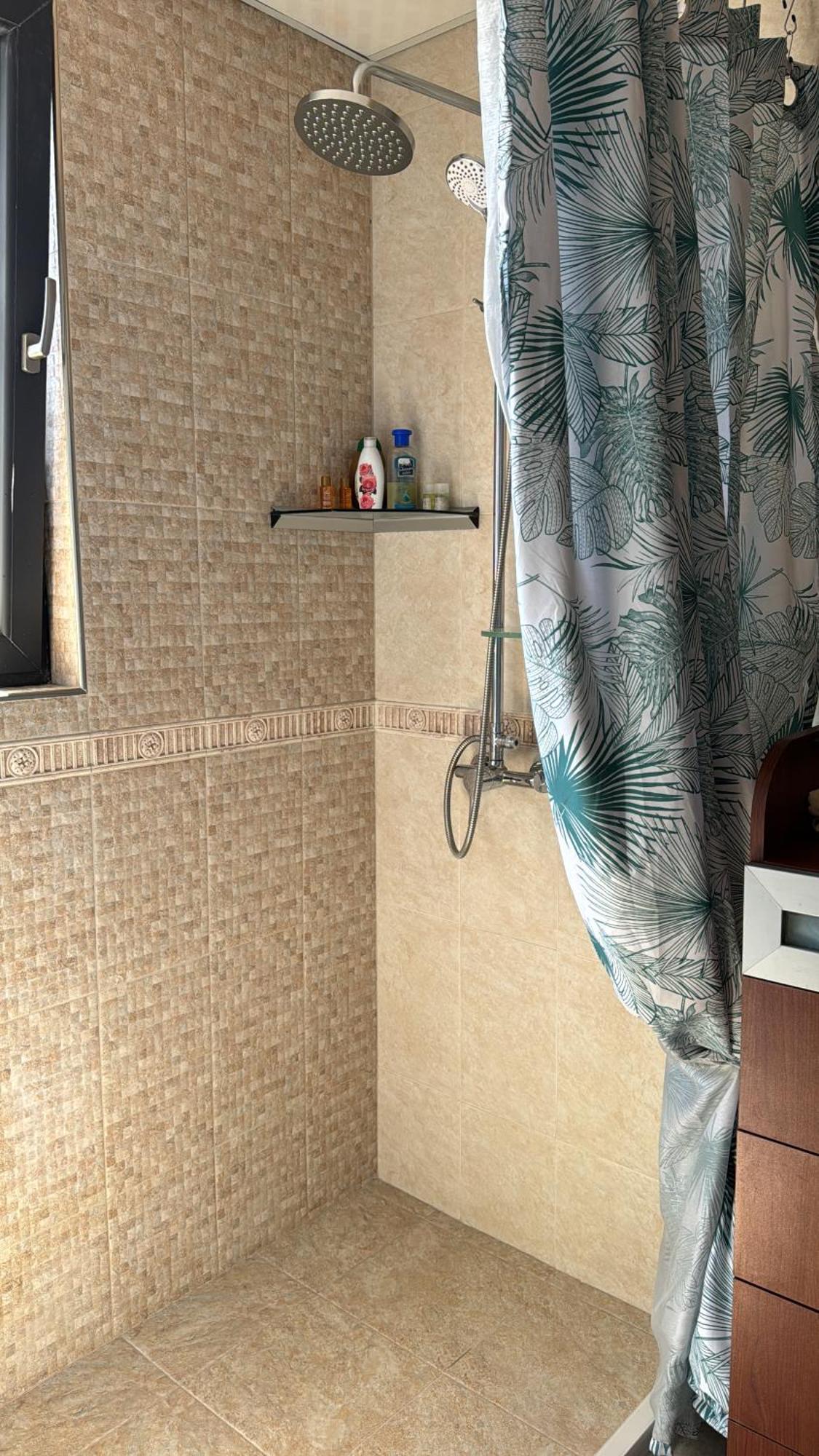 Downtown Central Apartment With Working Kitchen, City Views & Free Parking Kazanlŭk المظهر الخارجي الصورة
