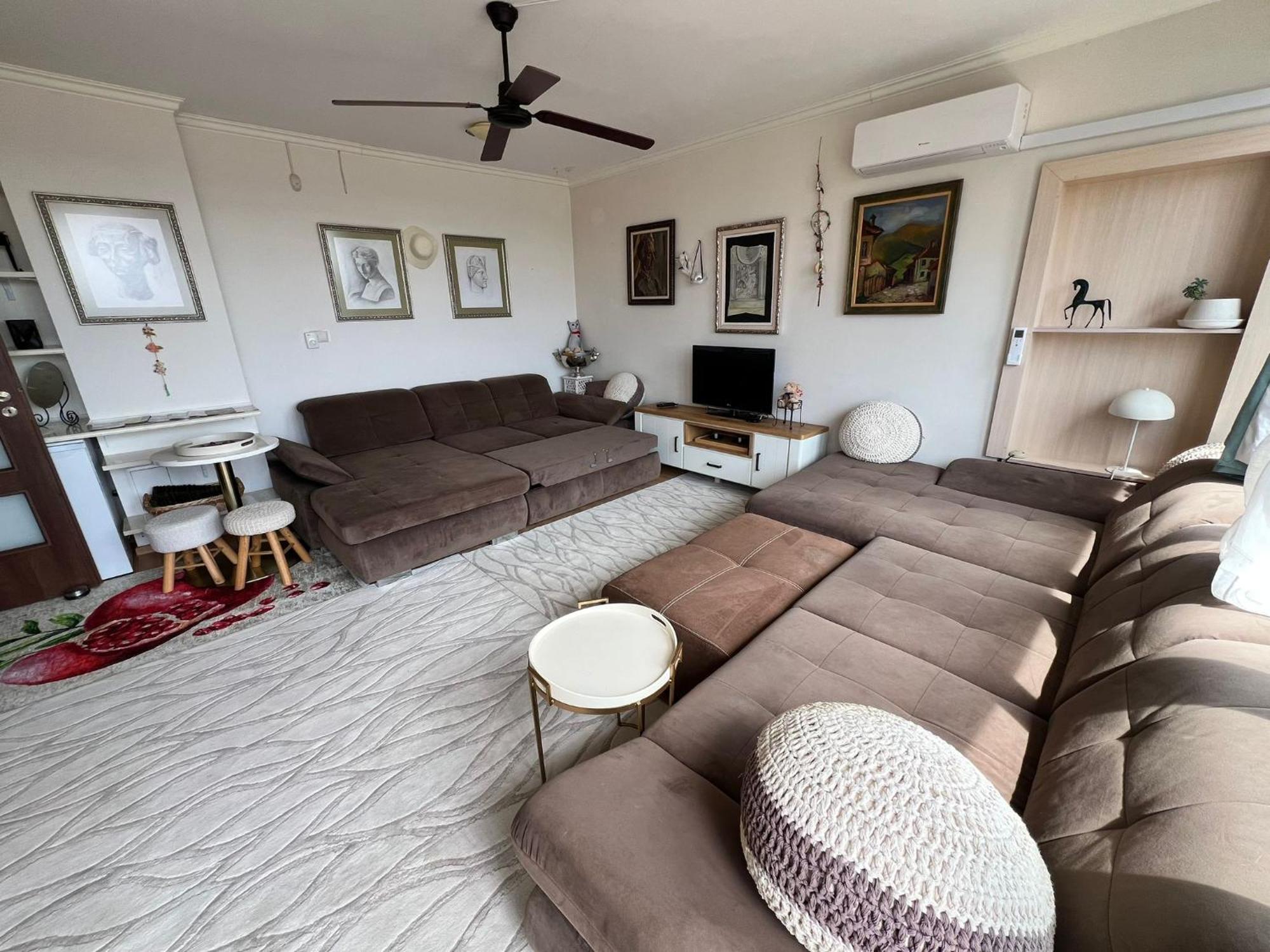 Downtown Central Apartment With Working Kitchen, City Views & Free Parking Kazanlŭk المظهر الخارجي الصورة
